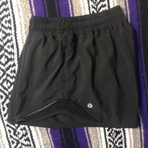 Lululemon Hotty Hot short 4” black size 8
